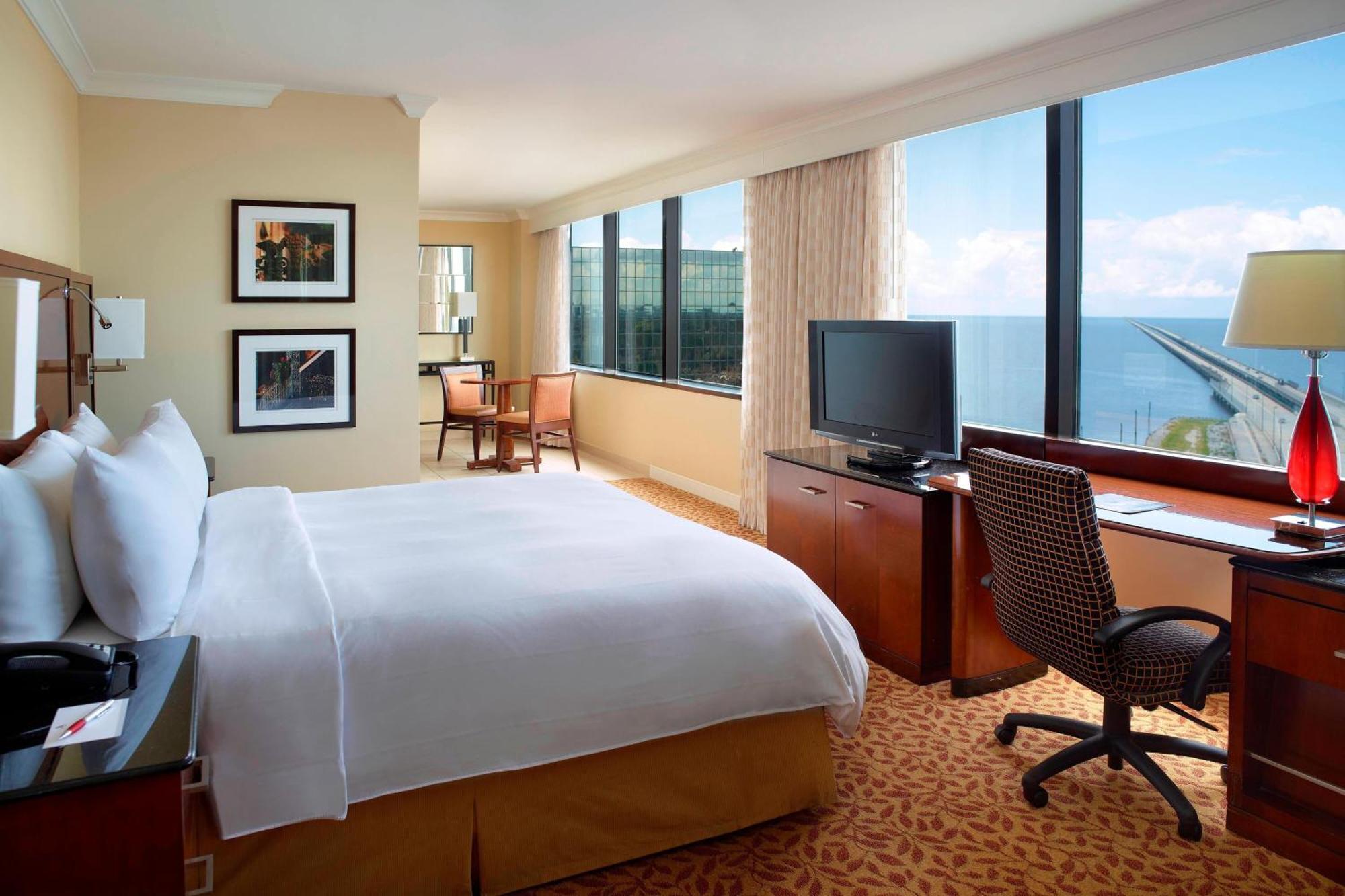 New Orleans Marriott Metairie At Lakeway Экстерьер фото