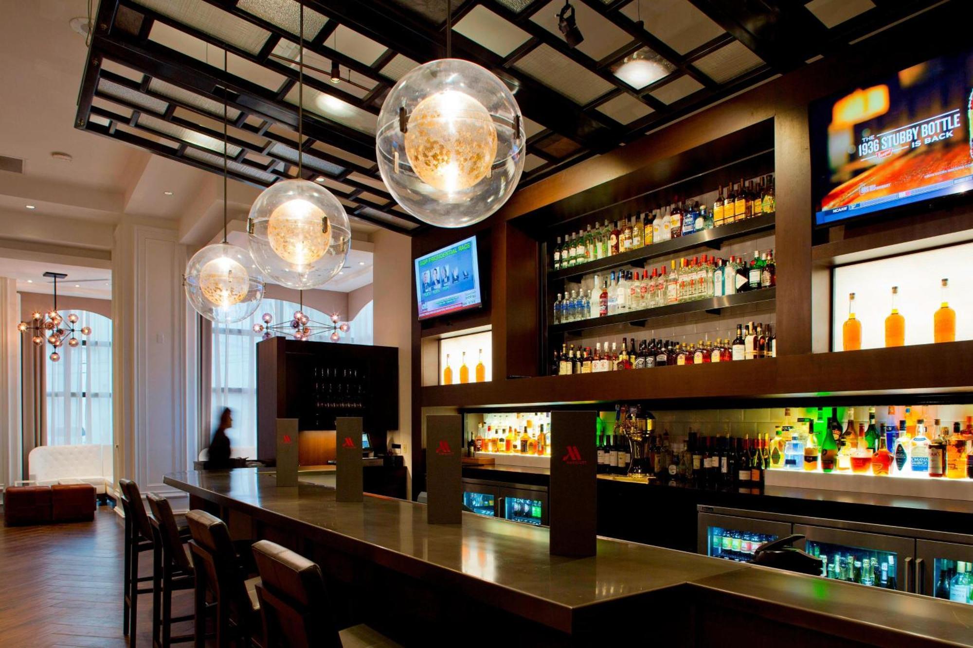 New Orleans Marriott Metairie At Lakeway Экстерьер фото