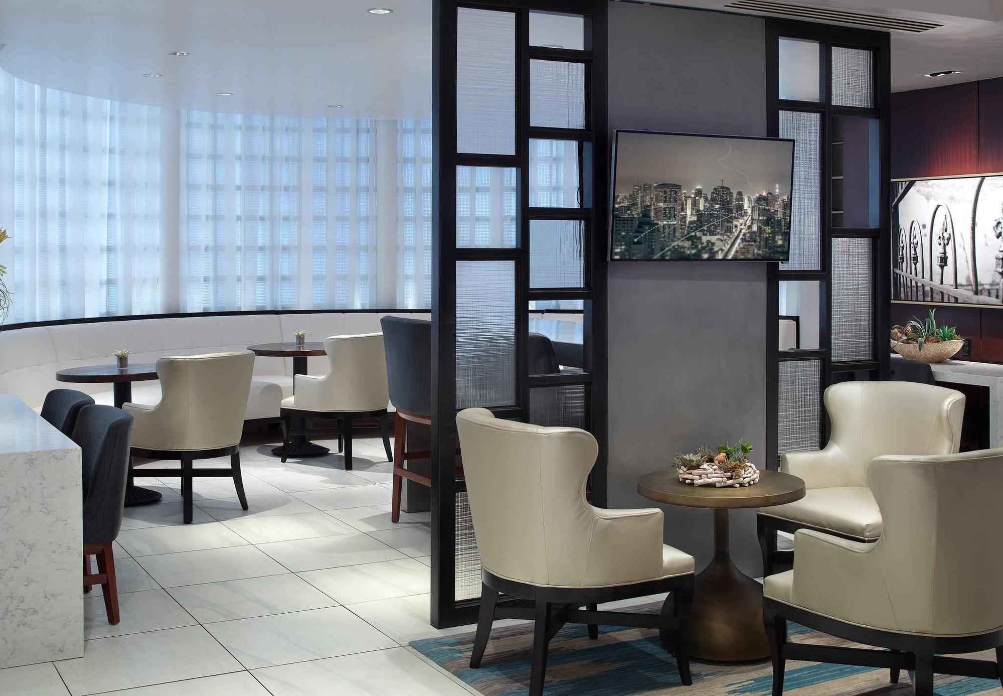 New Orleans Marriott Metairie At Lakeway Экстерьер фото